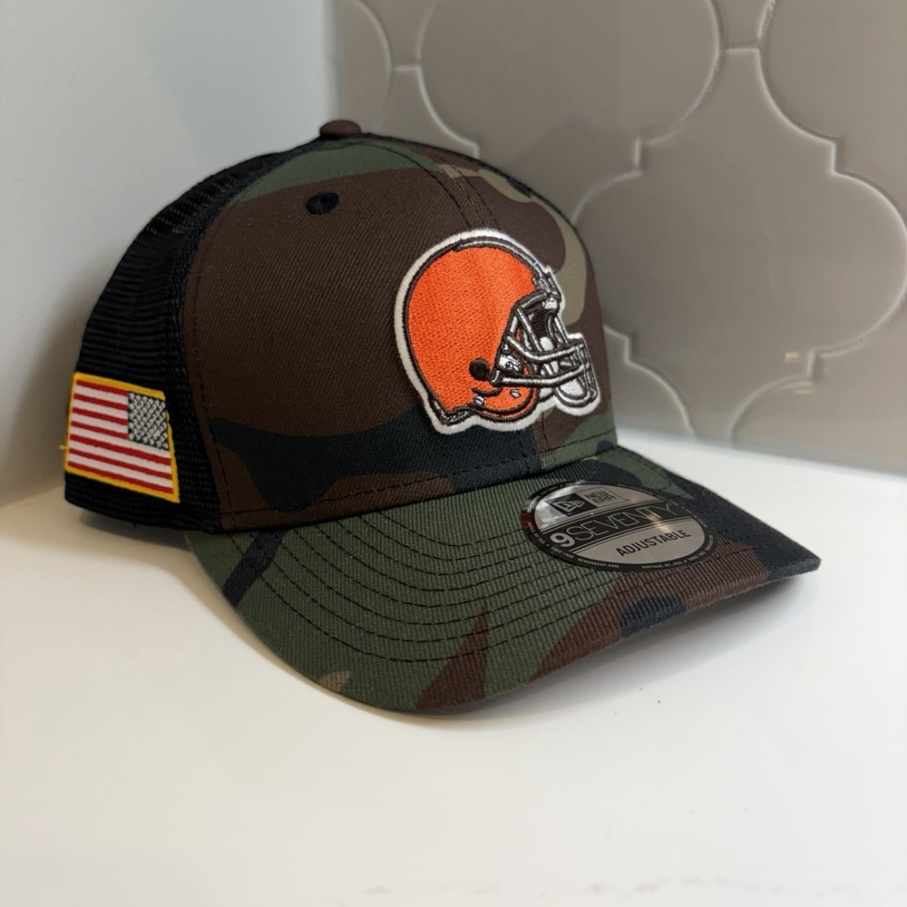 New Era Cleveland Browns Salute to Service Green Camo 9SEVENTY Adjustable Hat